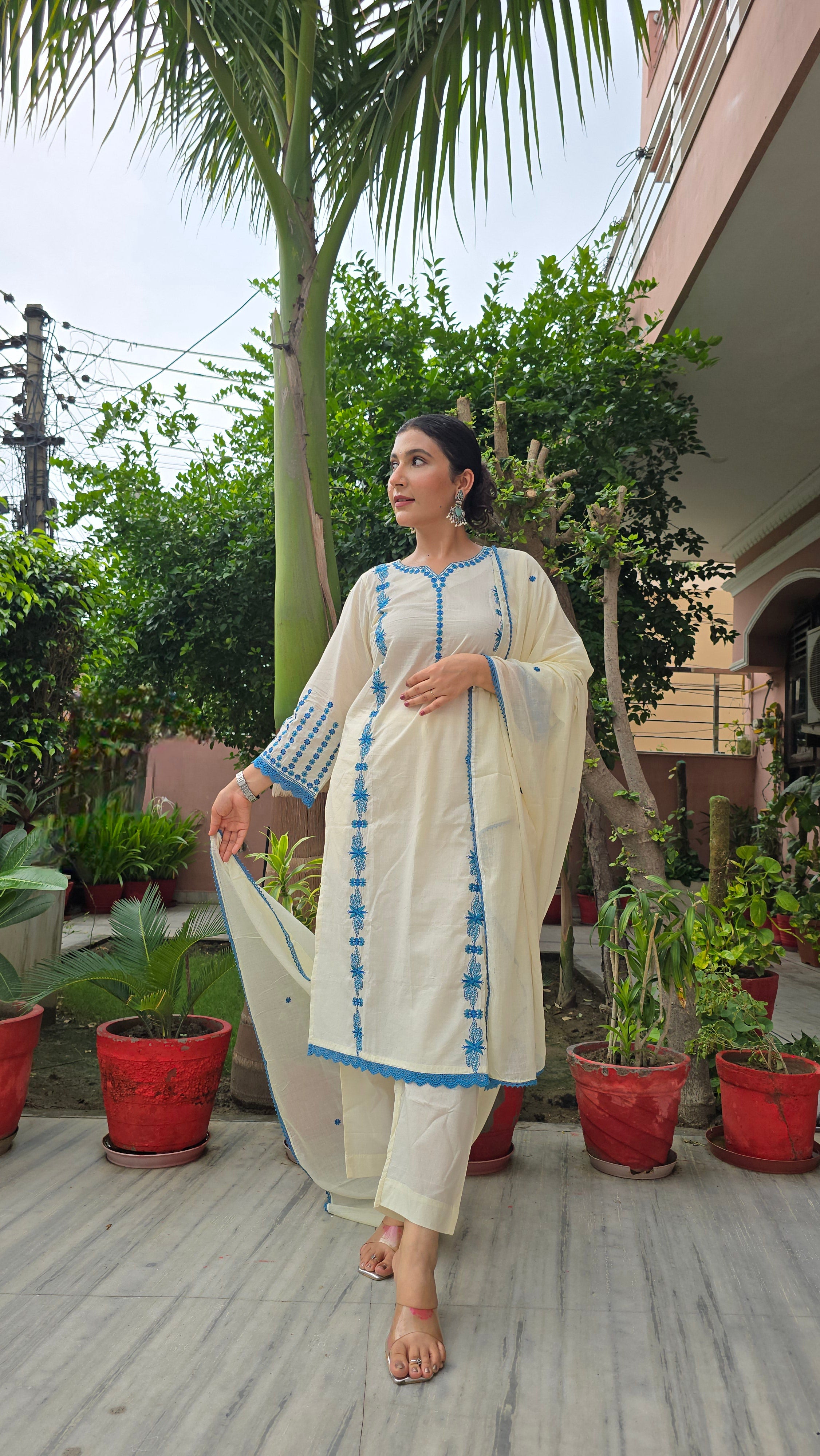 Cream Embroidered Straight Kurta With Pant & Dupatta