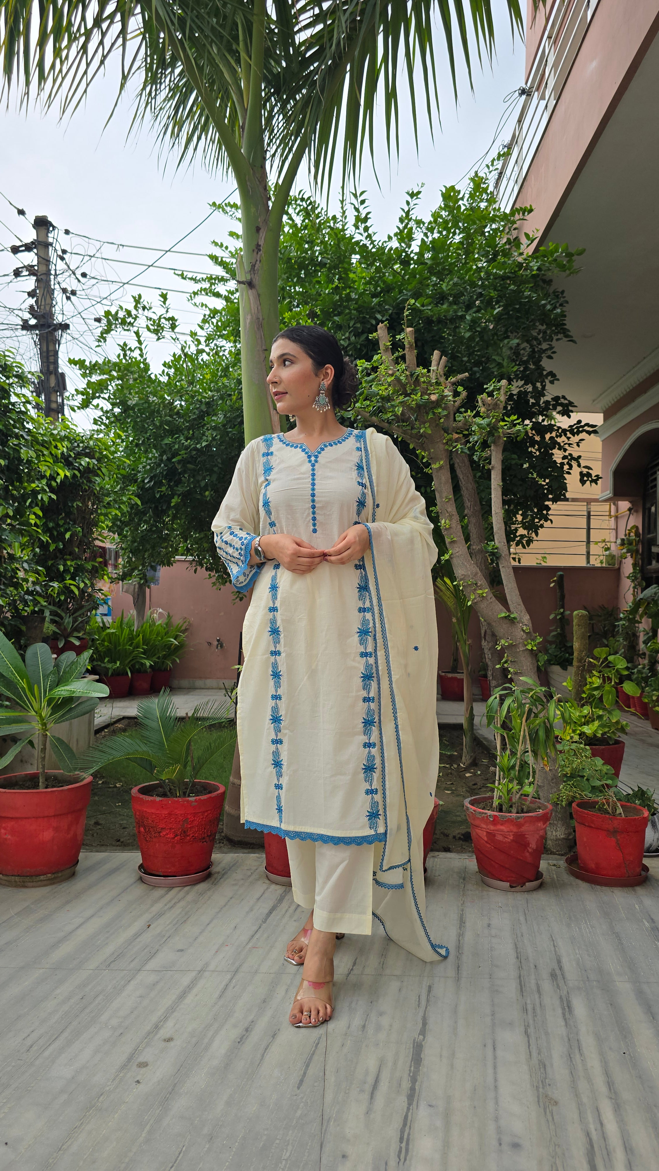 Cream Embroidered Straight Kurta With Pant & Dupatta