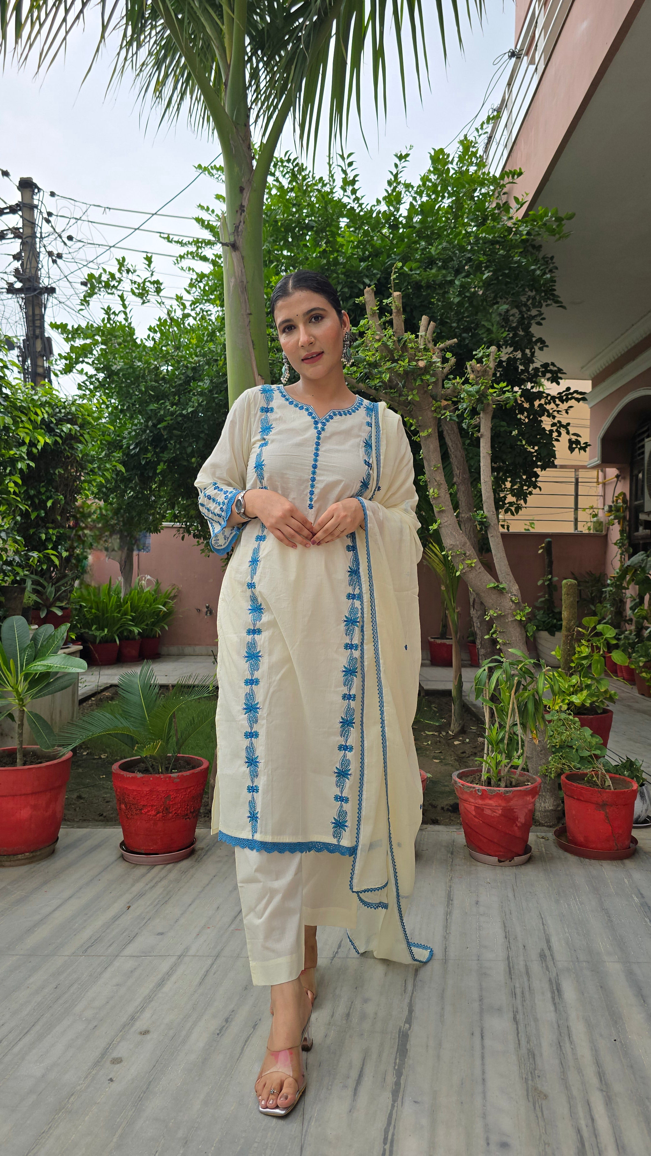 Cream Embroidered Straight Kurta With Pant & Dupatta