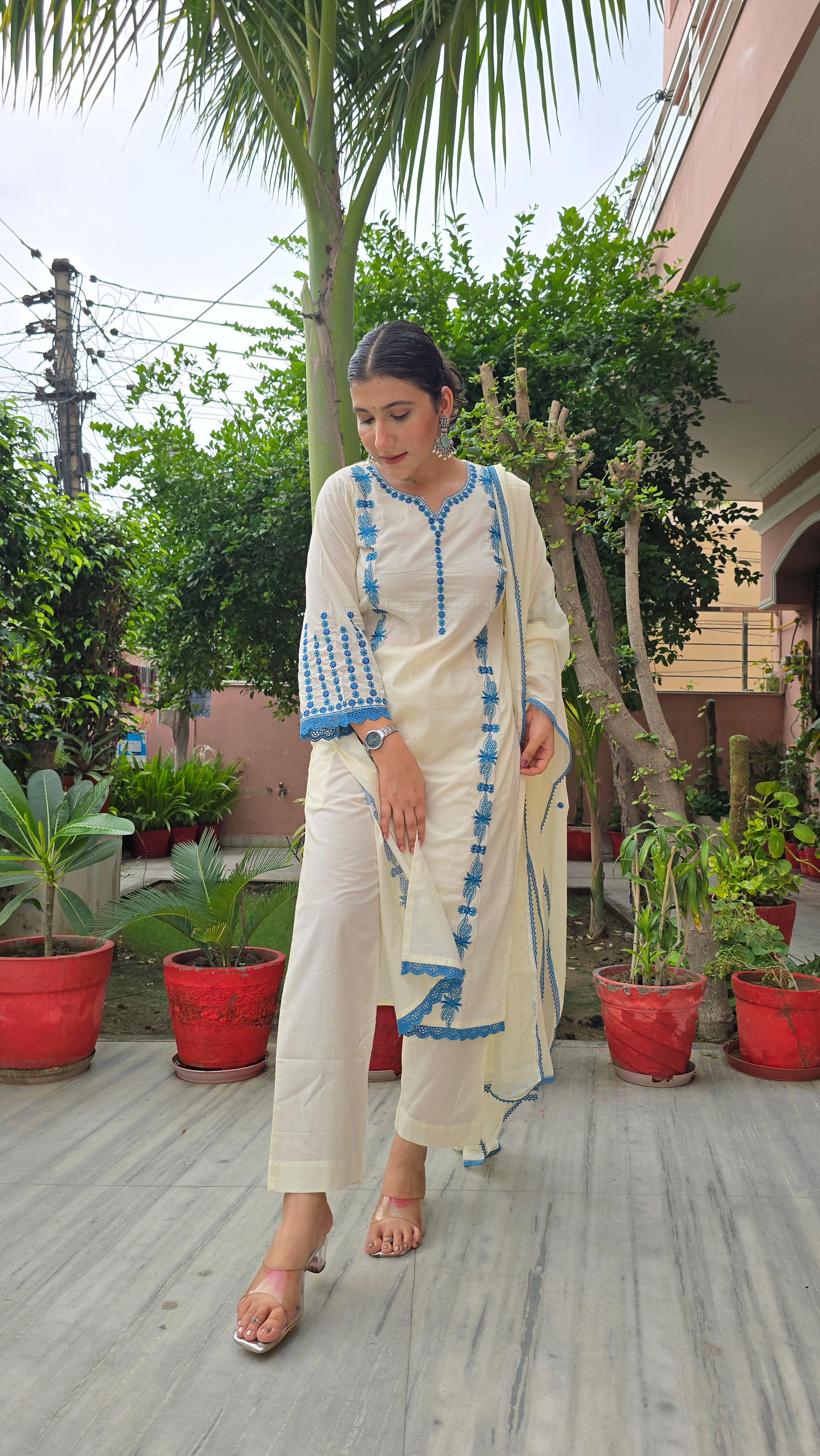 Cream Embroidered Straight Kurta With Pant & Dupatta